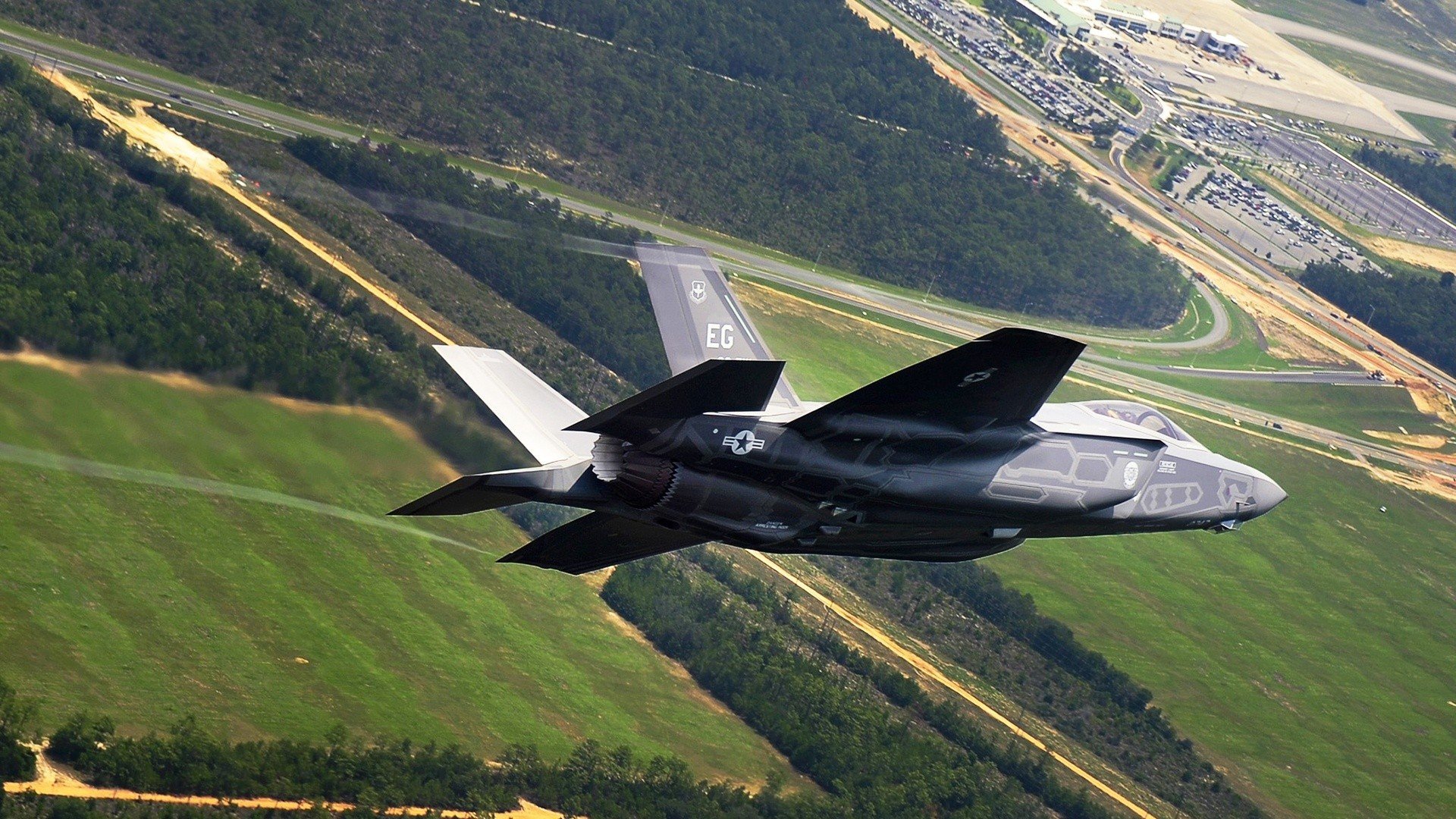 kaiyun体育app-比赛现场:运动员与观众的互动盛宴,运动员比赛场景