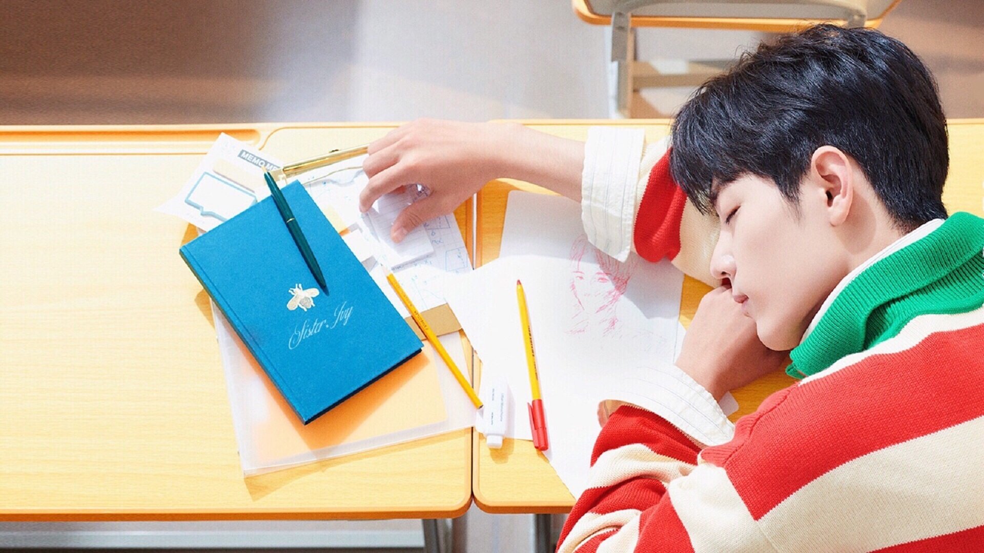 kaiyun官方网站-勇士主场逆转快船，库里第四节狂砍18分上演逆天翻盘，勇士打快船库里超远三分是哪一场