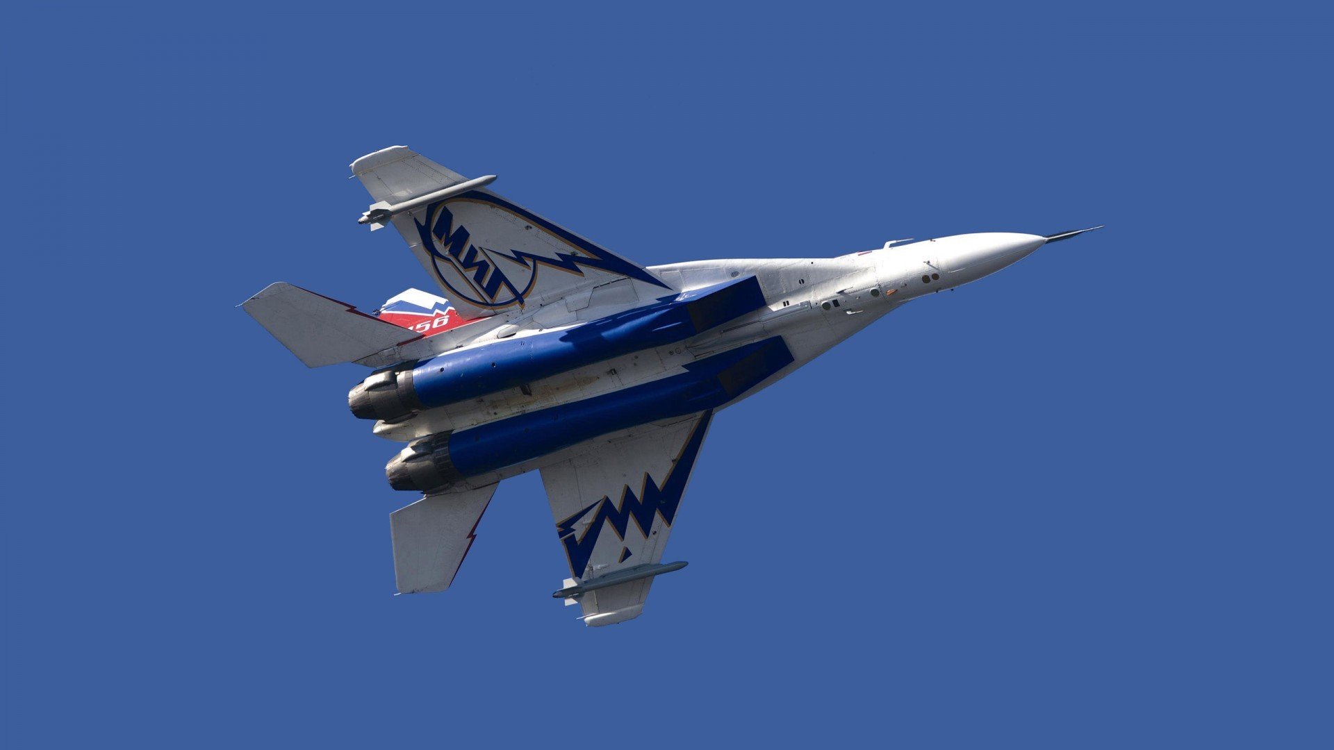 开云·Kaiyun网页版-国米加强中场拦截打破对手传控节奏,国米中场球星