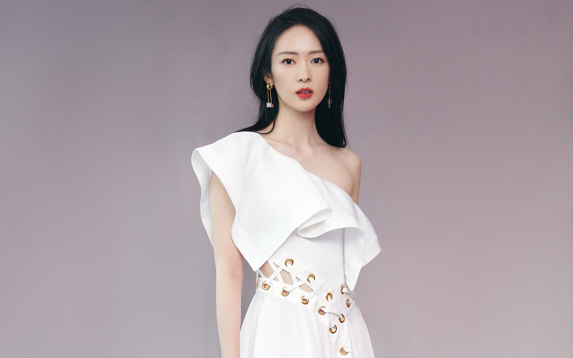 开云官方-恩多比·恩乔：南非橄榄球的灵魂人物，展现绝佳的进攻视野，恩多 cba